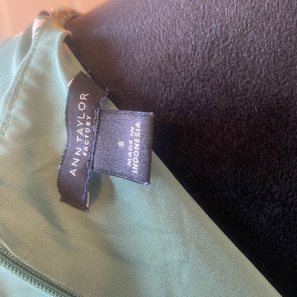 Ann Taylor Green Floral Sleeveless Midi Dress - Picture 5 of 5